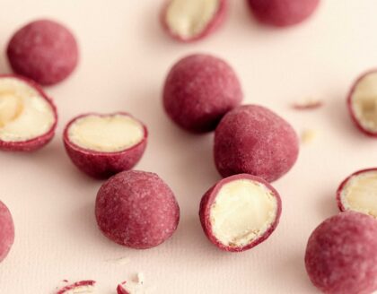 Loew-Delights-Galaxy-Eclipse-Raspberry-Macadamia-vegan