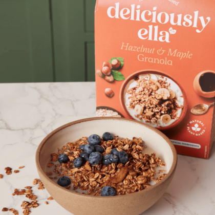 Deliciously-Ella-Haselnuss-Ahornsirup-Granola-vegan-offen