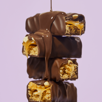 Love-Raw-Vegan-Peanut-Caramel-Bar-veganer-Schokoriegel-offen