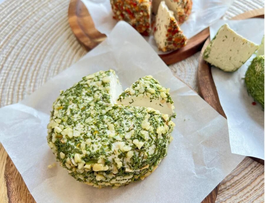 Petit-Veganne-Petit-Frais-Ails-et-fines-herbes-vegan Petit-Veganne-Petit-Frais-Ails-et-fines-herbes-vegan