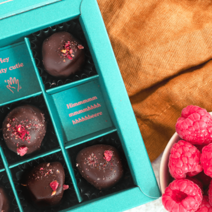 Djoon-zuckerfreie-vegane-Dattelpralinen-Raspberry-Cream Djoon-zuckerfreie-vegane-Dattelpralinen-Raspberry-Cream